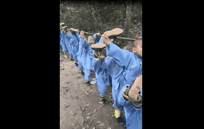 少林寺练功的真实场景, 痛哭也坚持练功 网友: 好心酸