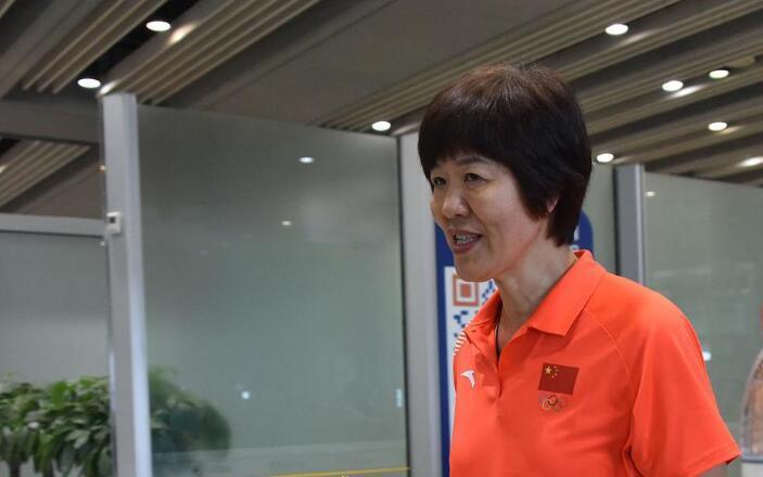 女排22岁新星横空出世,她曾是两名奥运冠军的队长|孙海平|亚洲杯|丁霞