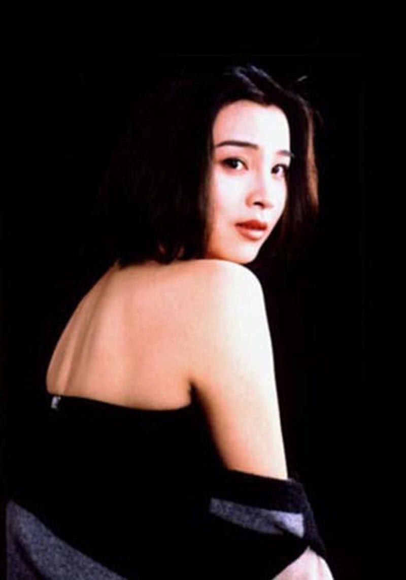 曾因早恋被处罚,颜值秒杀范冰冰,如今48岁还是零整容|范冰冰|赵明明