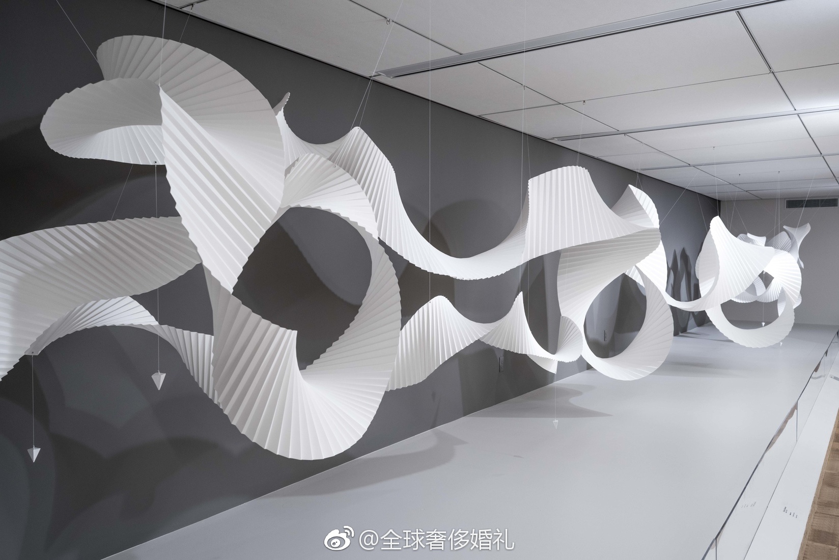 神奇的纸艺雕塑,来自艺术家Richard Sweeney|雕塑|艺术家|纸艺_新浪新闻