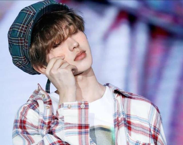 百分九丞丞坤坤穿同款上瘾,衣服帽子都不放过