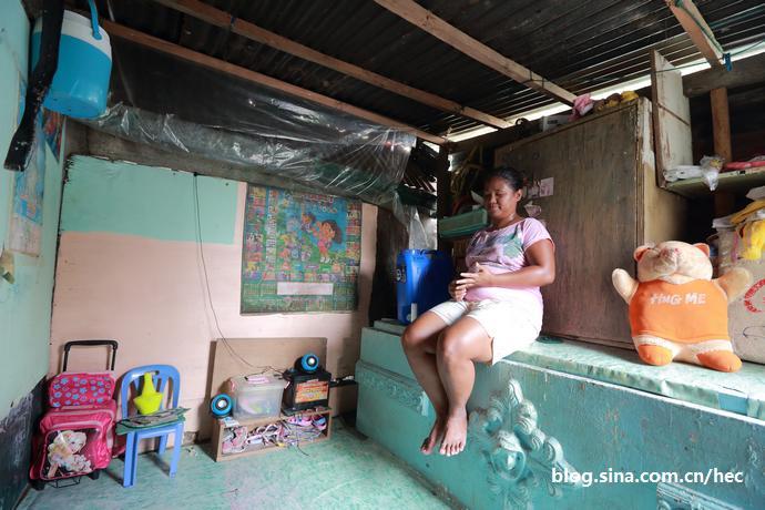 世上最震撼的贫民窟,菲律宾活人住在死人墓里