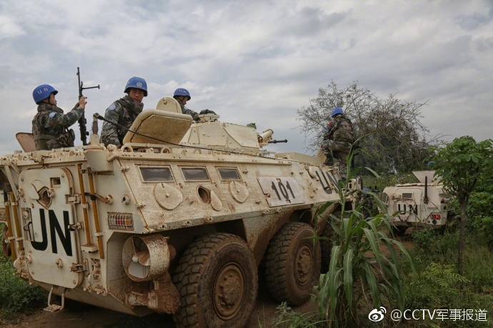 第四批中国维和步兵营维和人员在朱巴日常巡逻|朱巴|南苏丹|步兵营_新浪新闻