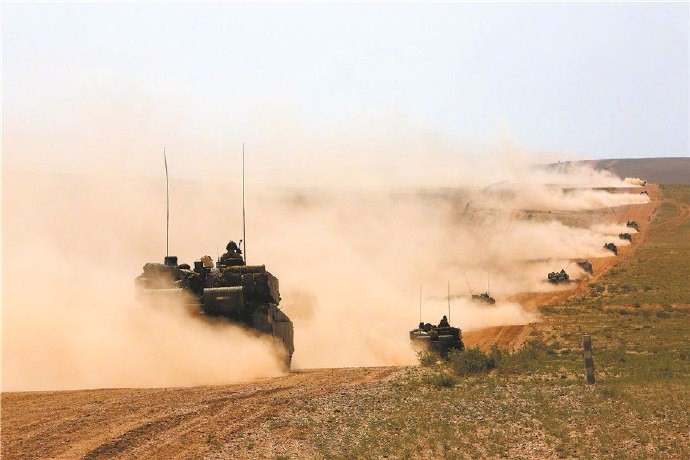 陆军"神秘装备"亮相朱日和沙场,红蓝双方鹿死谁手仍未知晓