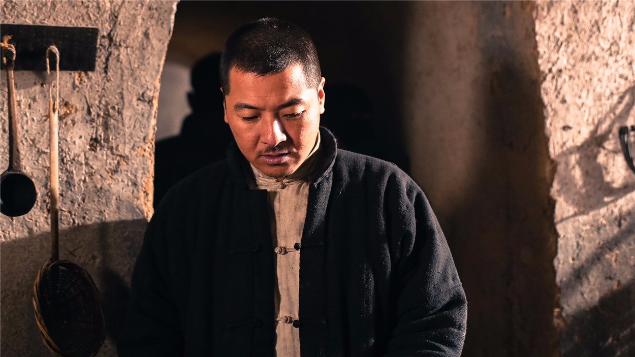 《区小队》热播 齐奎本色出演执拗的北方汉子