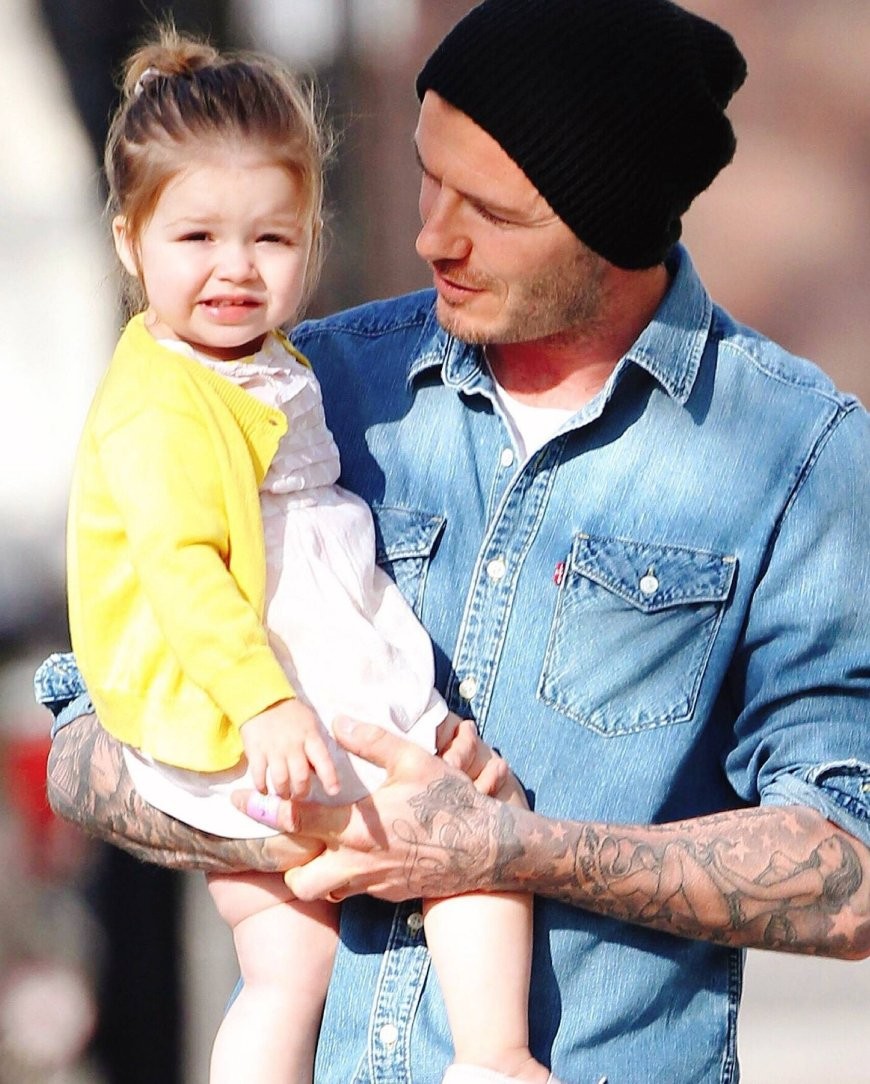 贝克汉姆抱小七的画面太有爱,最后一张让无数网友感动