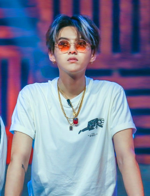 吴亦凡输了?虎扑直男疯狂尬黑反做嫁衣,吴亦凡一夜涨数十万粉丝