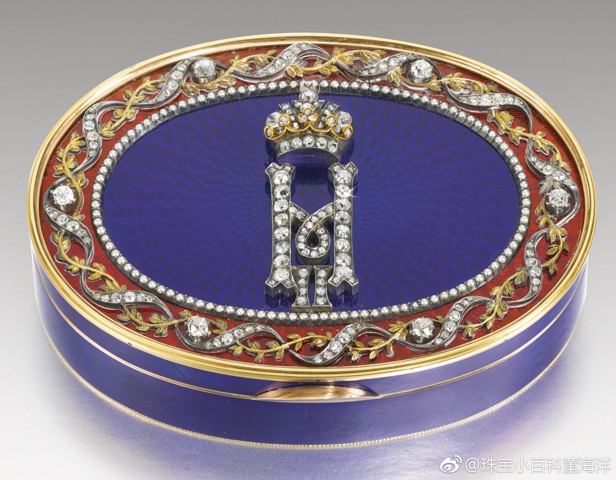 维多利亚女王是第一位购买俄罗斯金匠,珠宝制造商peter carl faberge