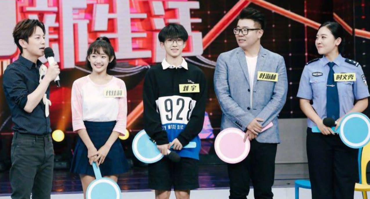 代古拉k登上"快本",荧幕首秀拉人气,网友:尬舞感觉真好