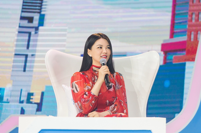 使之看上去更加精致,你们能看出李湘的真实年龄吗?