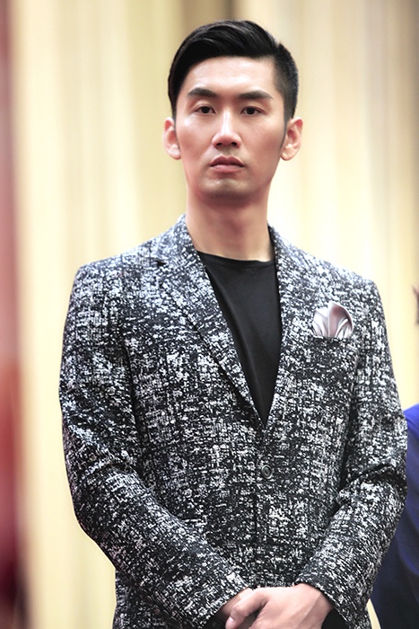 下帷幕,主持人更开玩笑的说演员何达与张永达应该组建一个"双达组合"