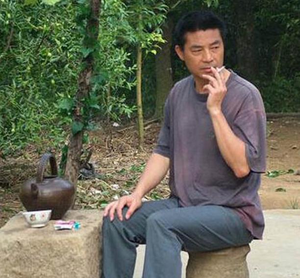 让人最感慨的是,出道至今曹秋根零绯闻,更没有负面消息,出道一直凭借