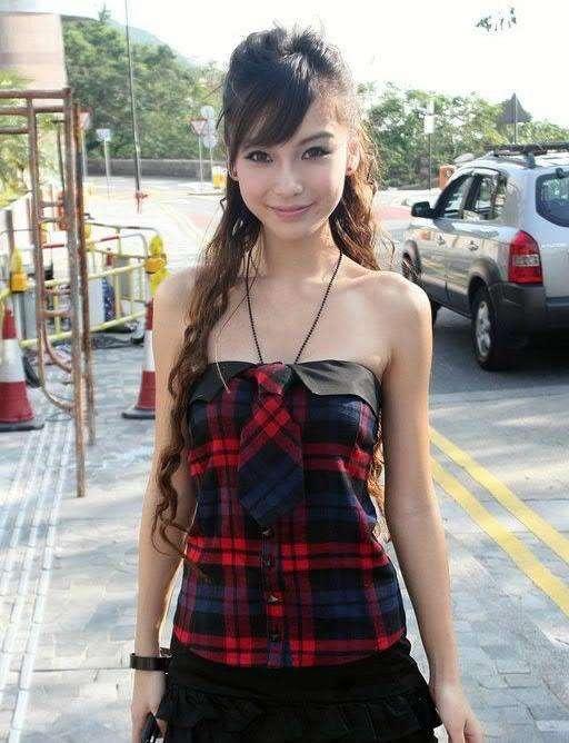 后来还签了日本的经纪公司,成为滨崎步与安室奈美惠的同门师妹