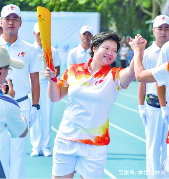 奥运冠军程菲减肥后照片!身材很健美,但脸部仍胖,已成大学教授