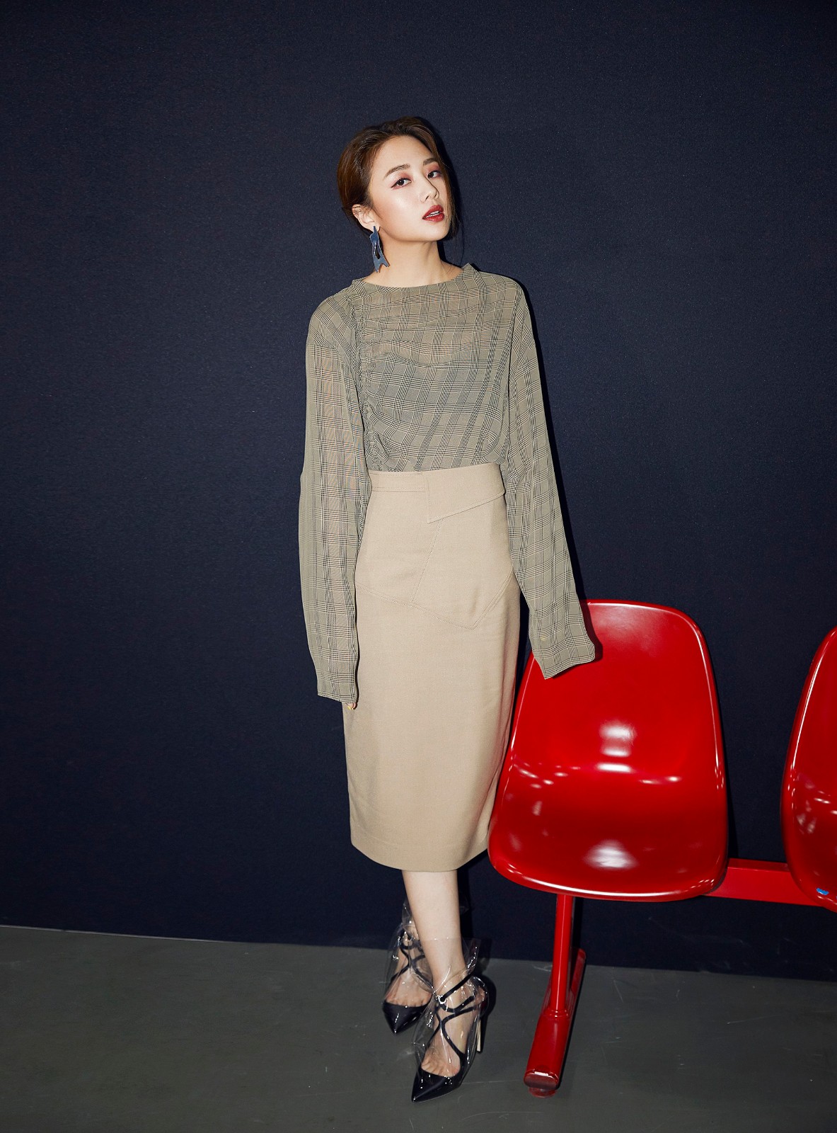 鬼鬼吴映洁亮相上海时装周 可御可甜尽显双面魅力|吴映洁|鬼鬼|上海