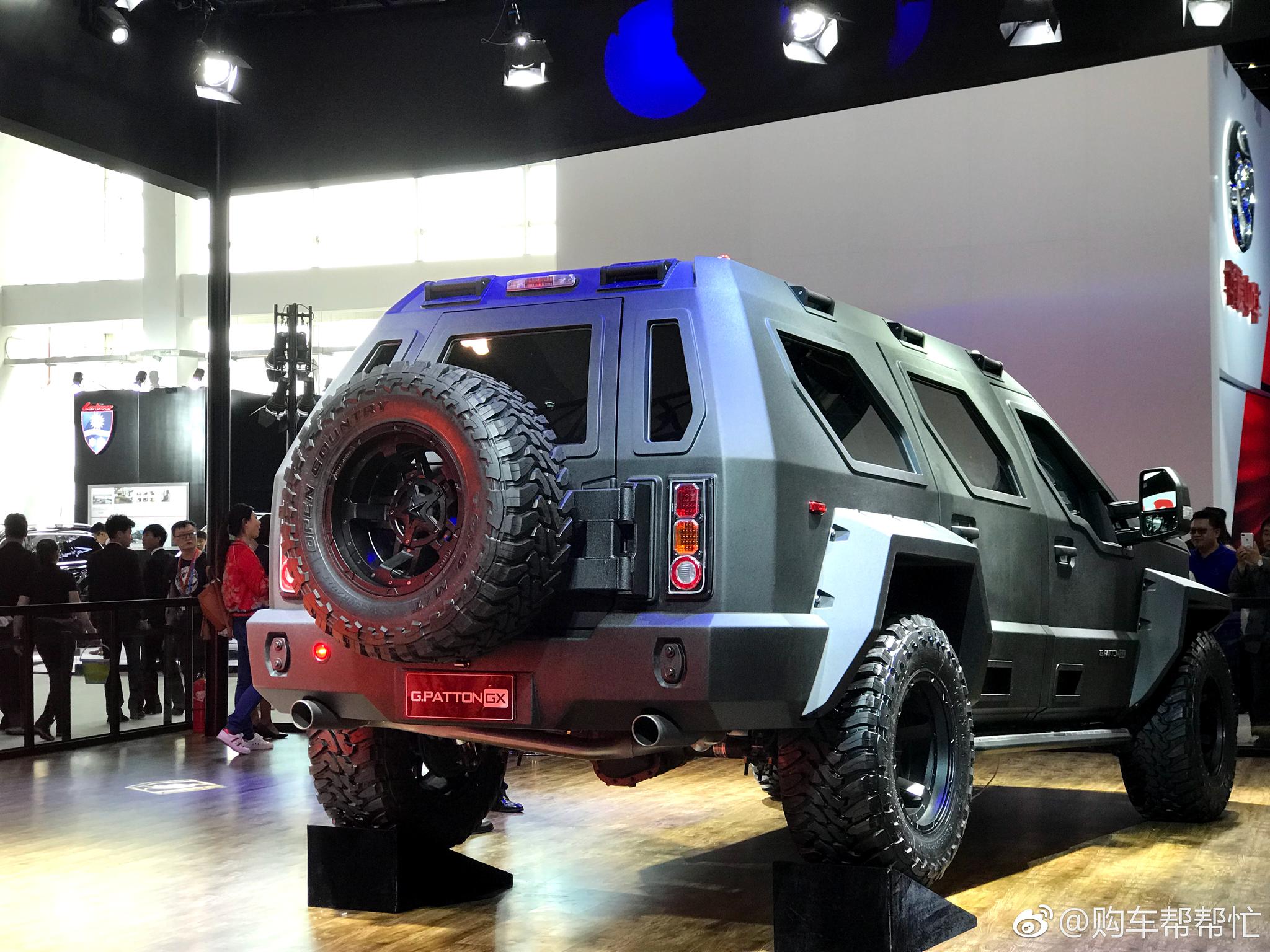 乔治巴顿战车,豪华特种suv,车长六米防暴防弹,全场最硬_新浪看点