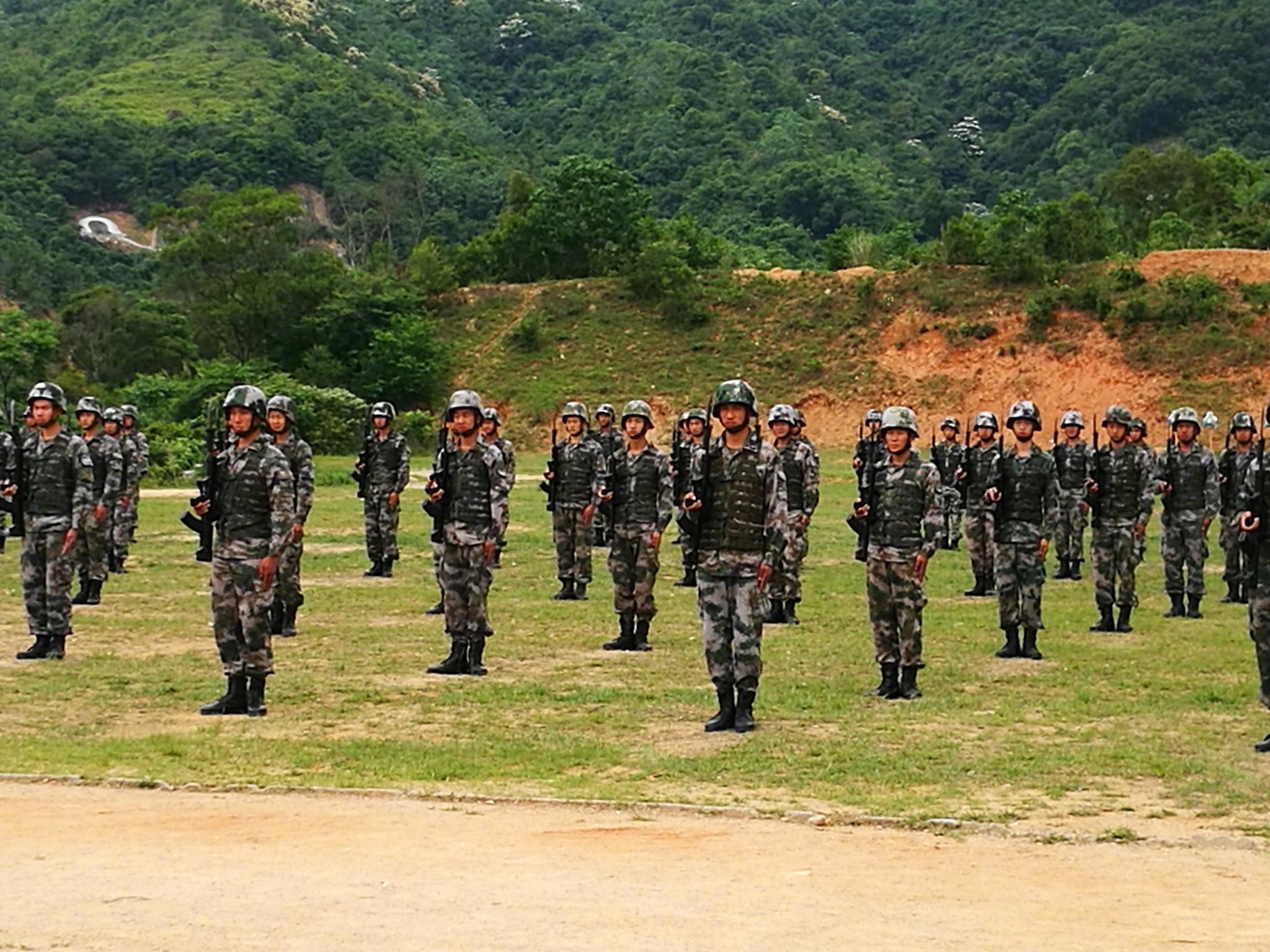 73集团军某旅红四连的刺杀训练.