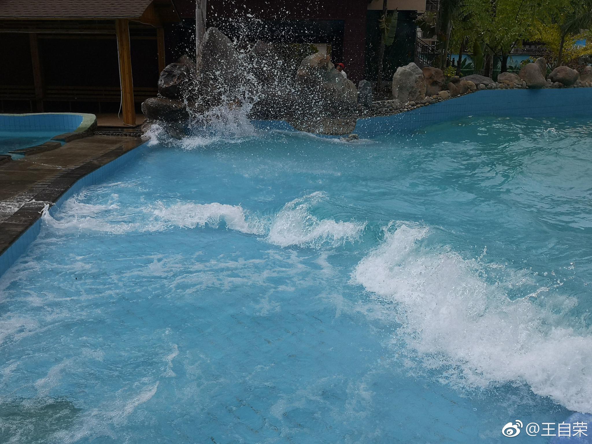 临沧热水塘,马上就要重新开业了,改名为"百花澡"