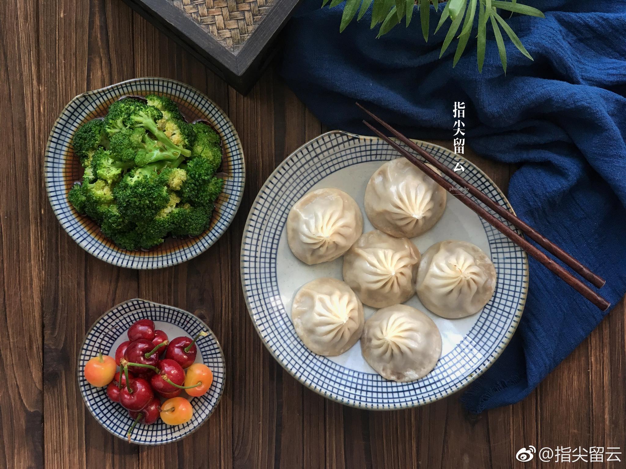 无锡小笼包、白灼西兰花、樱桃。|小笼包|西兰花|无锡_新浪新闻
