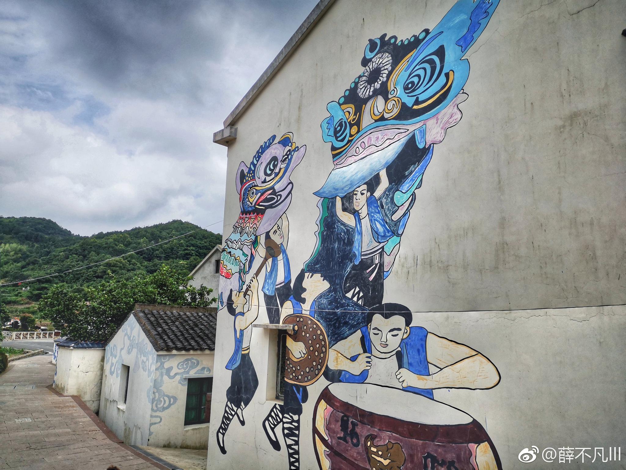 南洞艺谷民俗壁画村是舟山最大规模的民俗壁画村