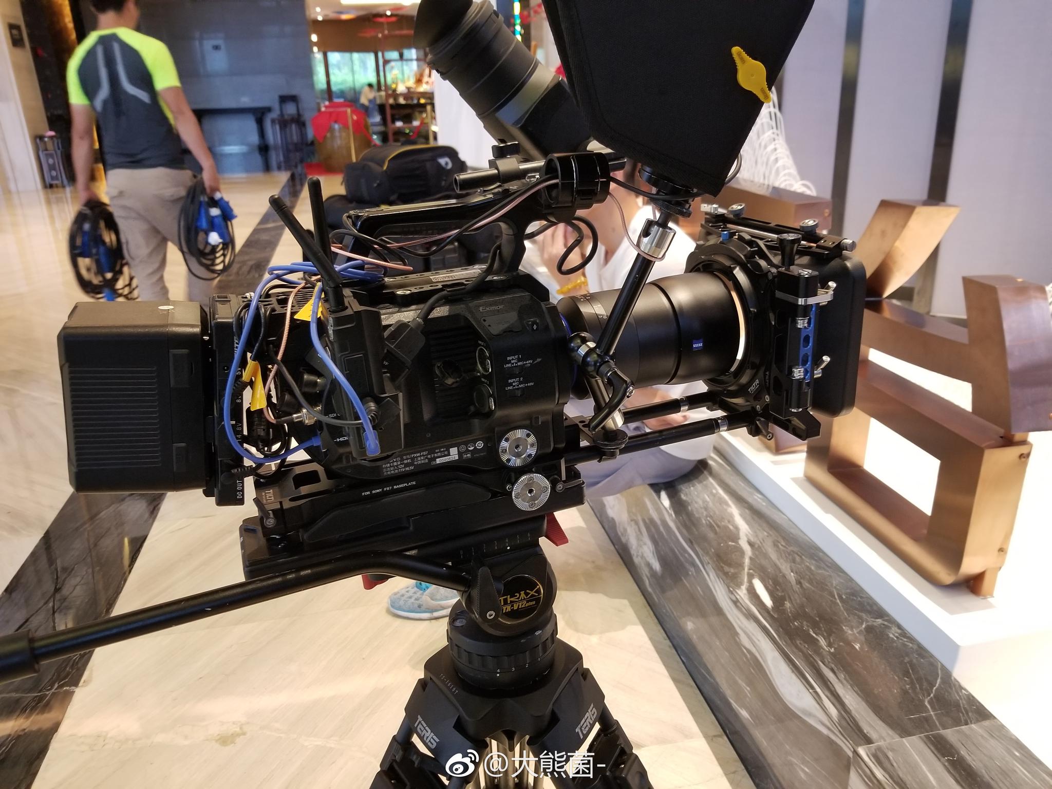 今天和珠江卫视拍摄广告,跟剧组同款镜头