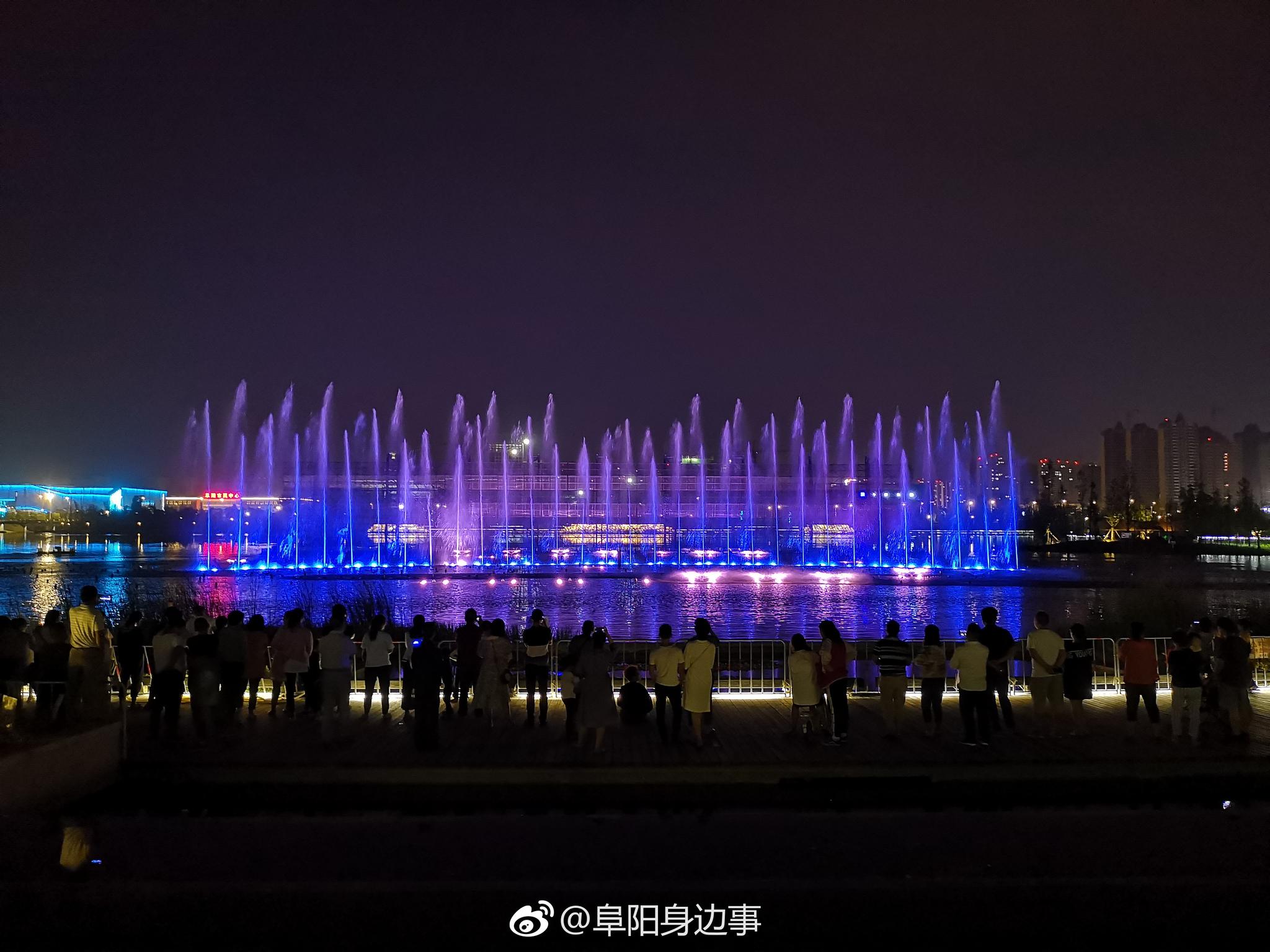 国庆期间,阜阳双清湾水秀表演一天3场