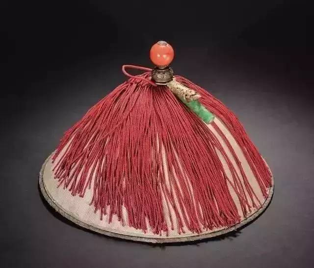 清代官员帽子最高处那颗顶珠到底有多值钱