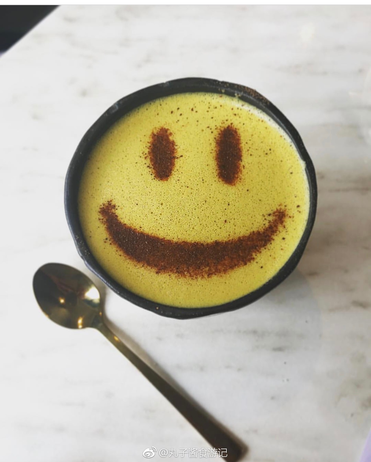 "笑脸拿铁"——一款来自澳洲人气咖啡馆 serotonin eatery 的精品