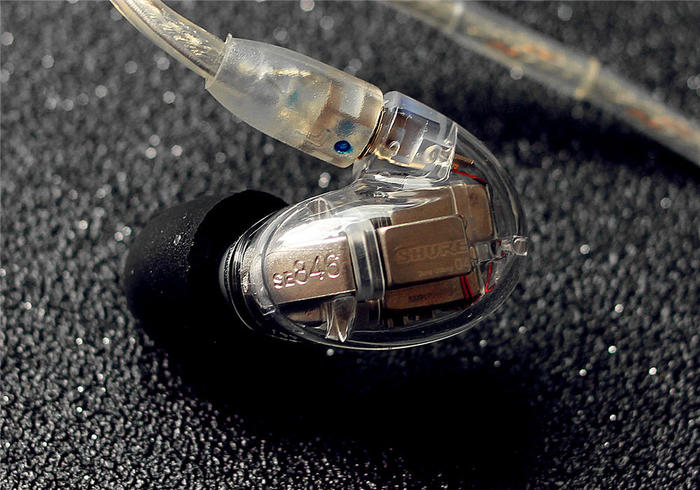 四单元动铁王者,入烧必备—舒尔se846评测