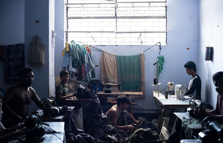 孟加拉血汗工厂,童工们一周只休12小时,每天只挣2块钱