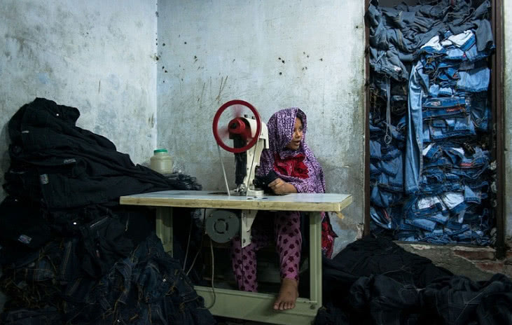 孟加拉血汗工厂,童工们一周只休12小时,每天只挣2块钱