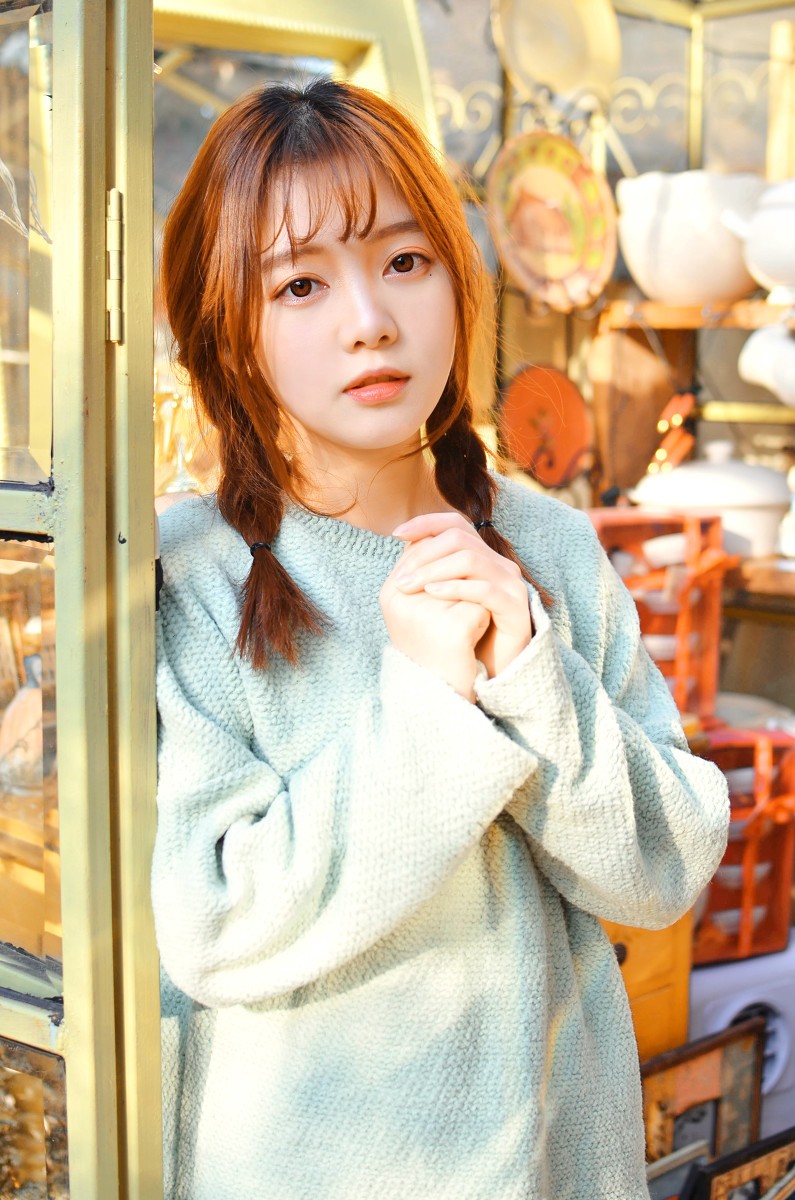 美图分享:清纯白皙邻家女孩,双眸清澈迷人