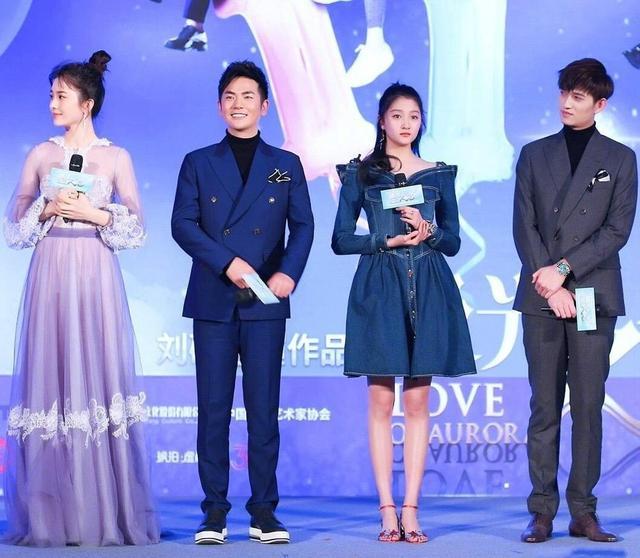 170的赵韩樱子和173的关晓彤同框身高却互换究竟是谁说