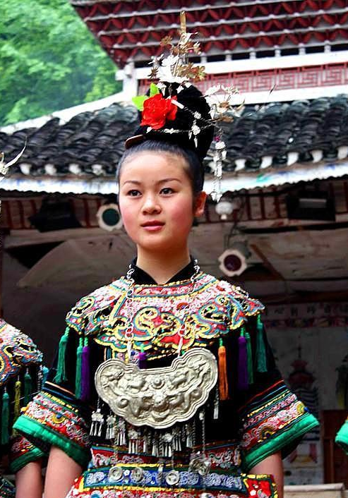 在中国湘,桂,黔三省交界的三省坡地区,生活着一个古老而神秘的民族