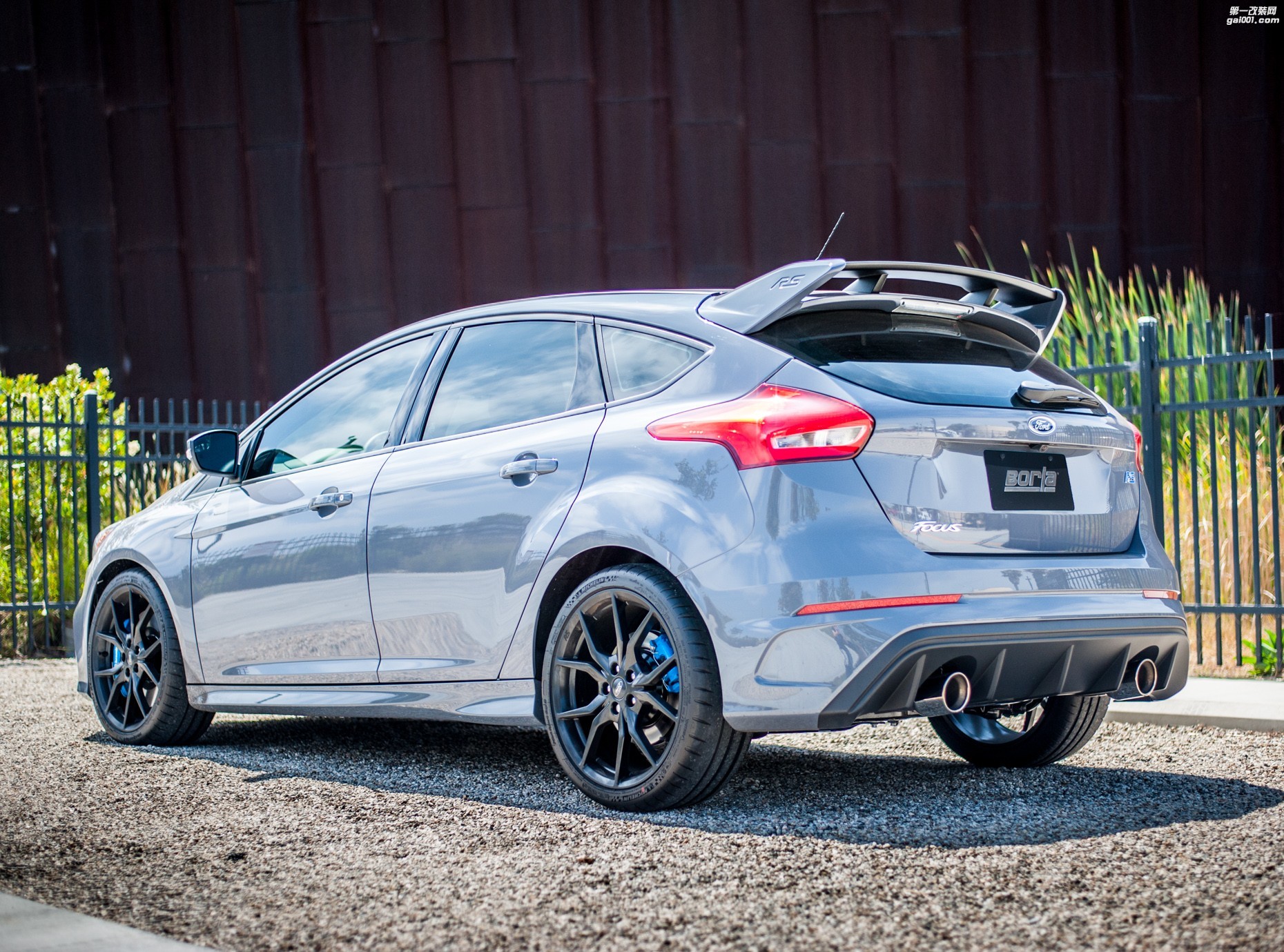 福特福克斯rs与borla猫背式尾气