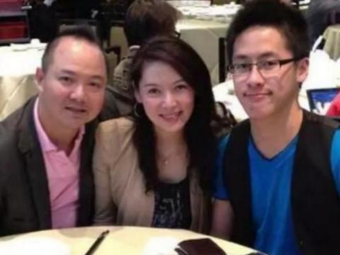王杰23岁儿子帅气近照, 王杰感叹: 长的一点也不像我|王杰|儿子|近照|王城元|履历_新浪新闻