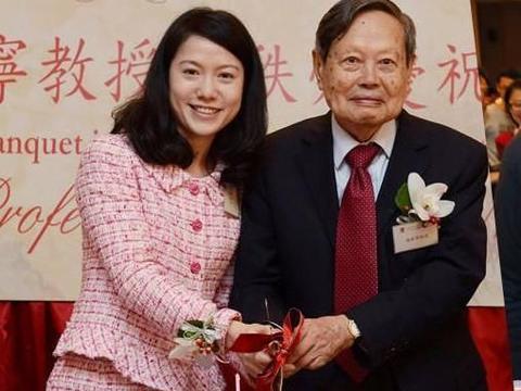 95岁杨振宁欲分割财产,翁虹得到这些,网友:这才是真爱!