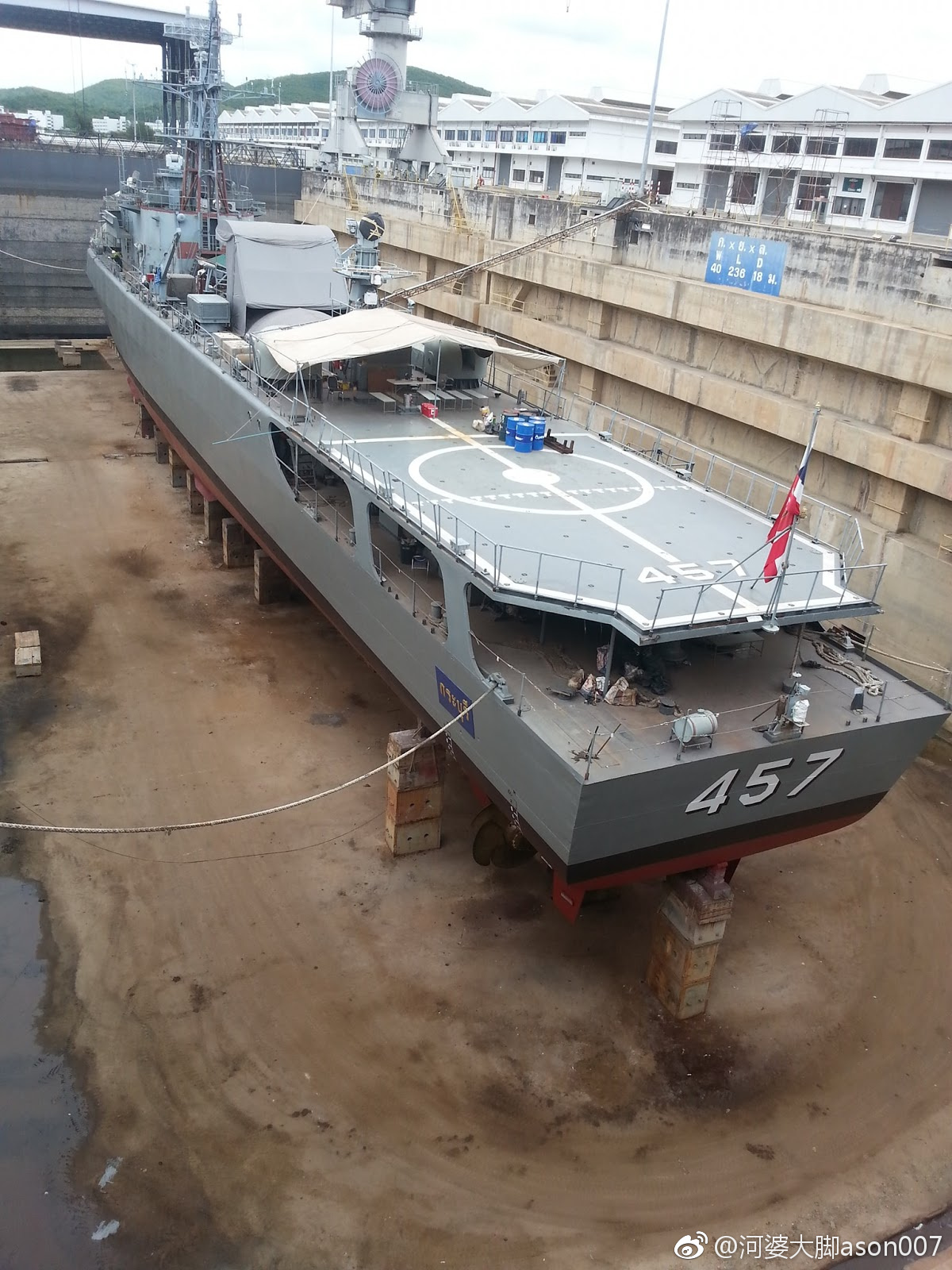 泰国海军昭披耶级053h2th型护卫舰甲布里号ff457入坞