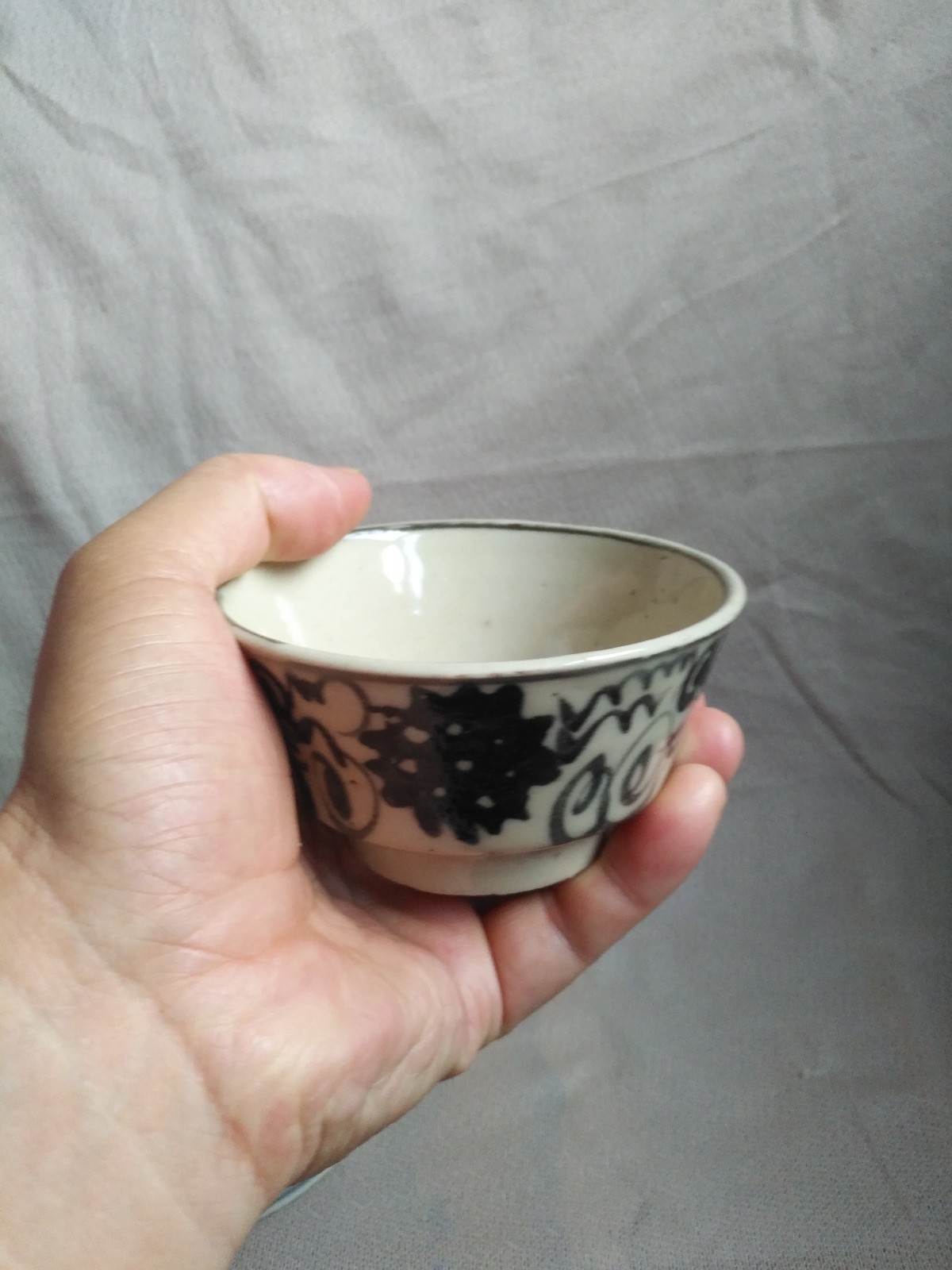 明代黑色青花压手杯_新浪看点