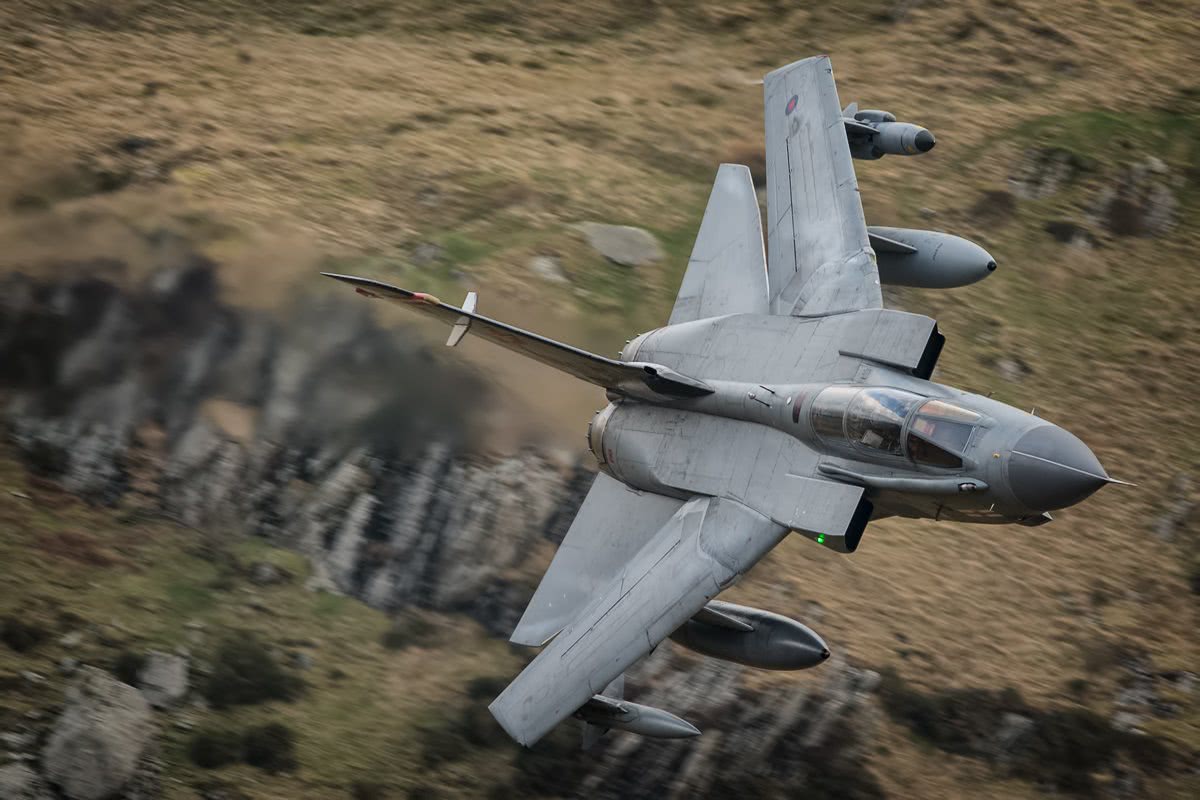 现代战斗机最危险的训练科目 电影《空天猎》中多次出现