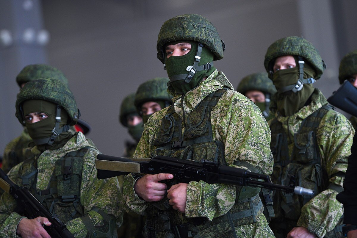 参加世界杯安保的俄罗斯宪兵|安保|世界杯|宪兵_新浪新闻