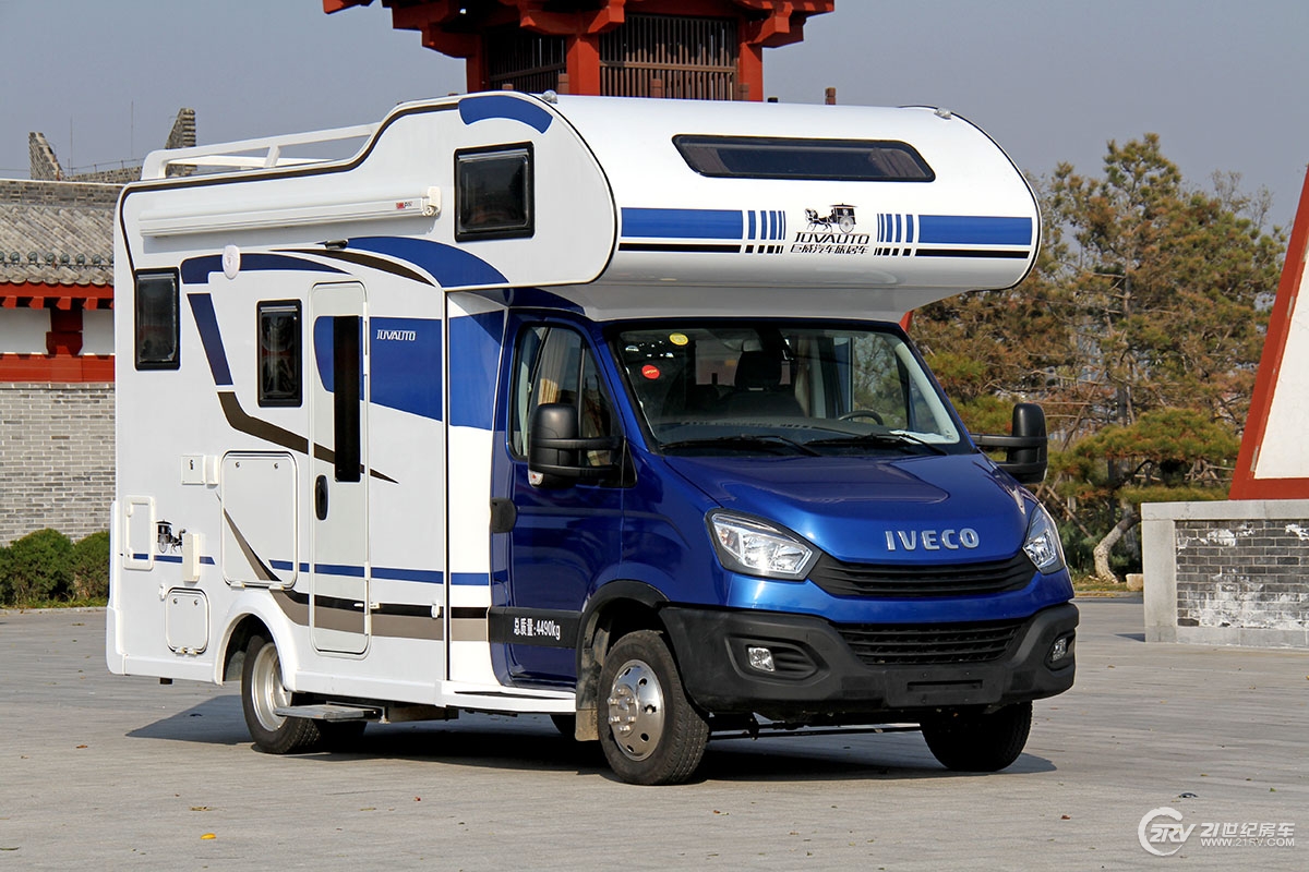 售价5298万元巨威自动挡阿瑞斯5600房车正式上市