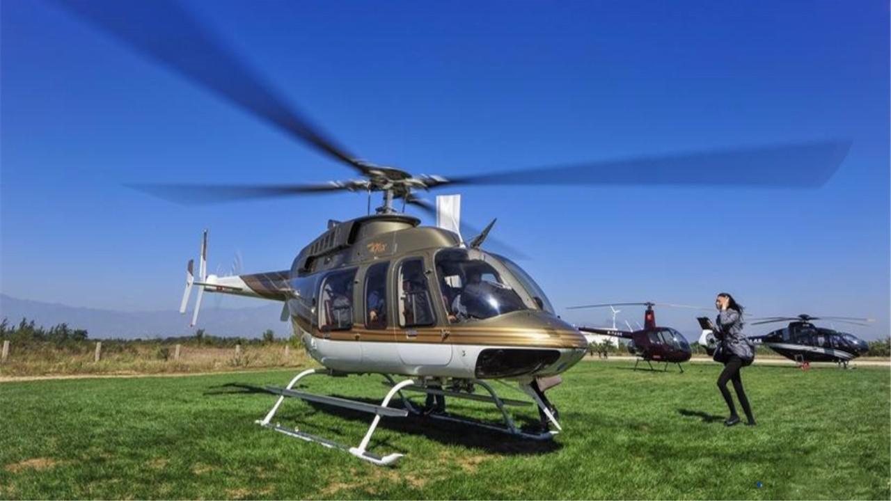 直升机在地面等人时,为什么螺旋桨还转个不停?看完解开多年疑惑