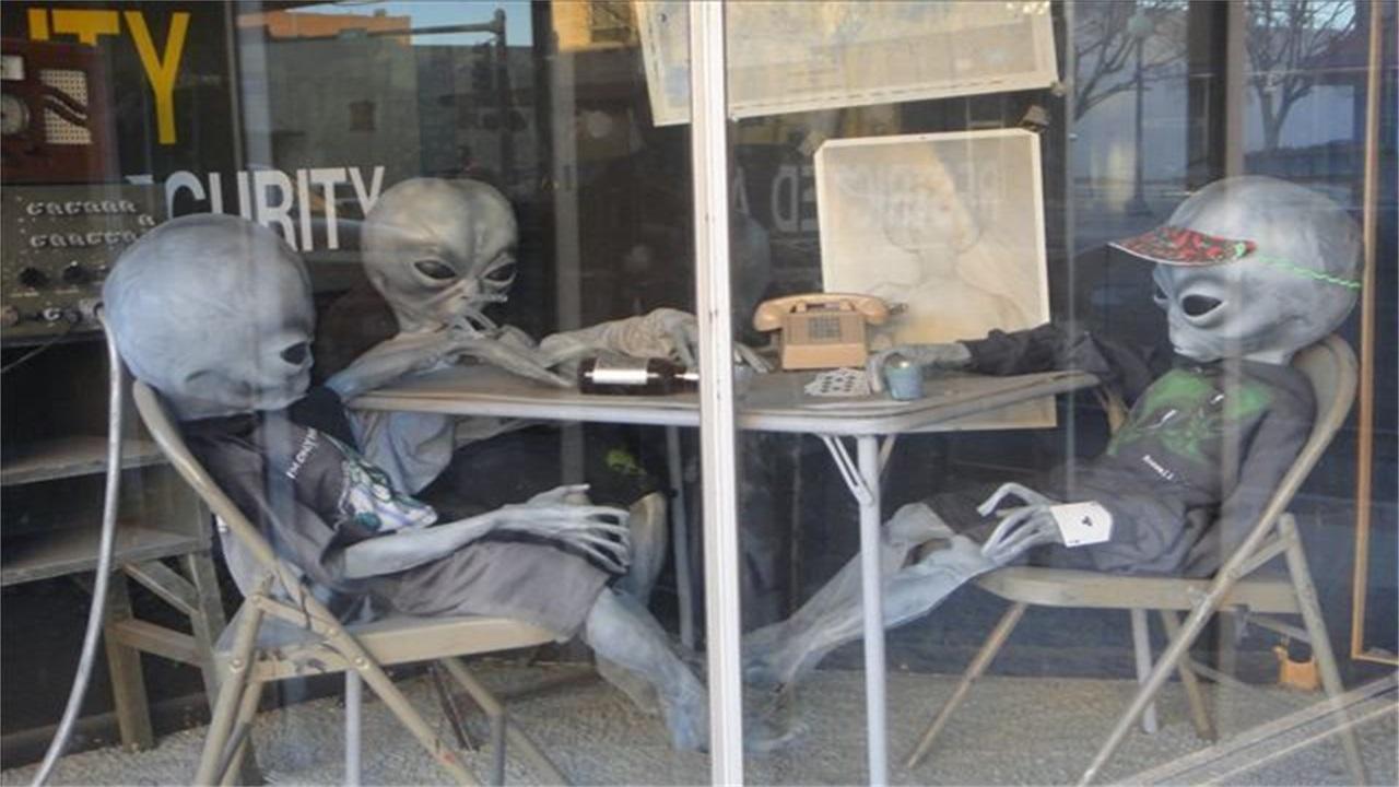 很多人都称呼51区是"水域","梦境", 对外这里是美国重要军事基地