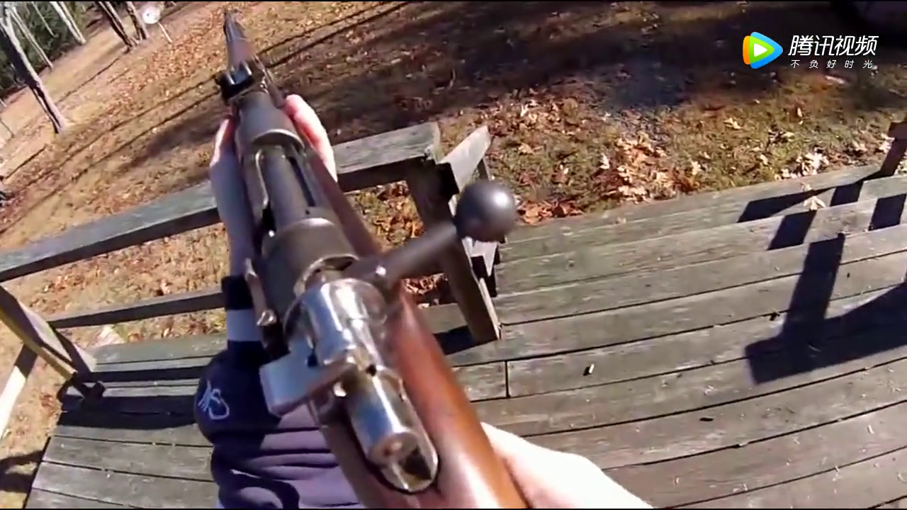 第一视角:毛瑟98k步枪,上膛 射击 退弹,声音特清脆