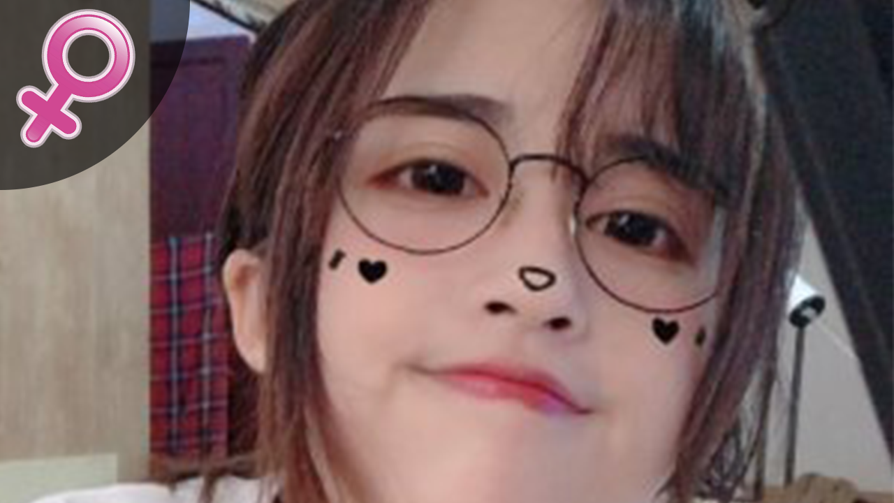 美女主播:我菠萝赛东是个光滴油