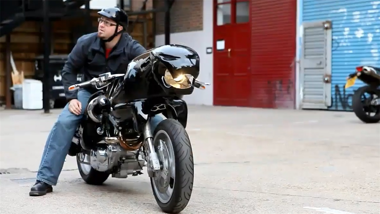 大叔发明的这款豹子摩托车,身高一米八才能骑,为什么呢 ?