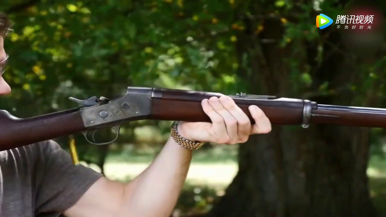 枪械实测:它曾经火遍全球,如今成为古董