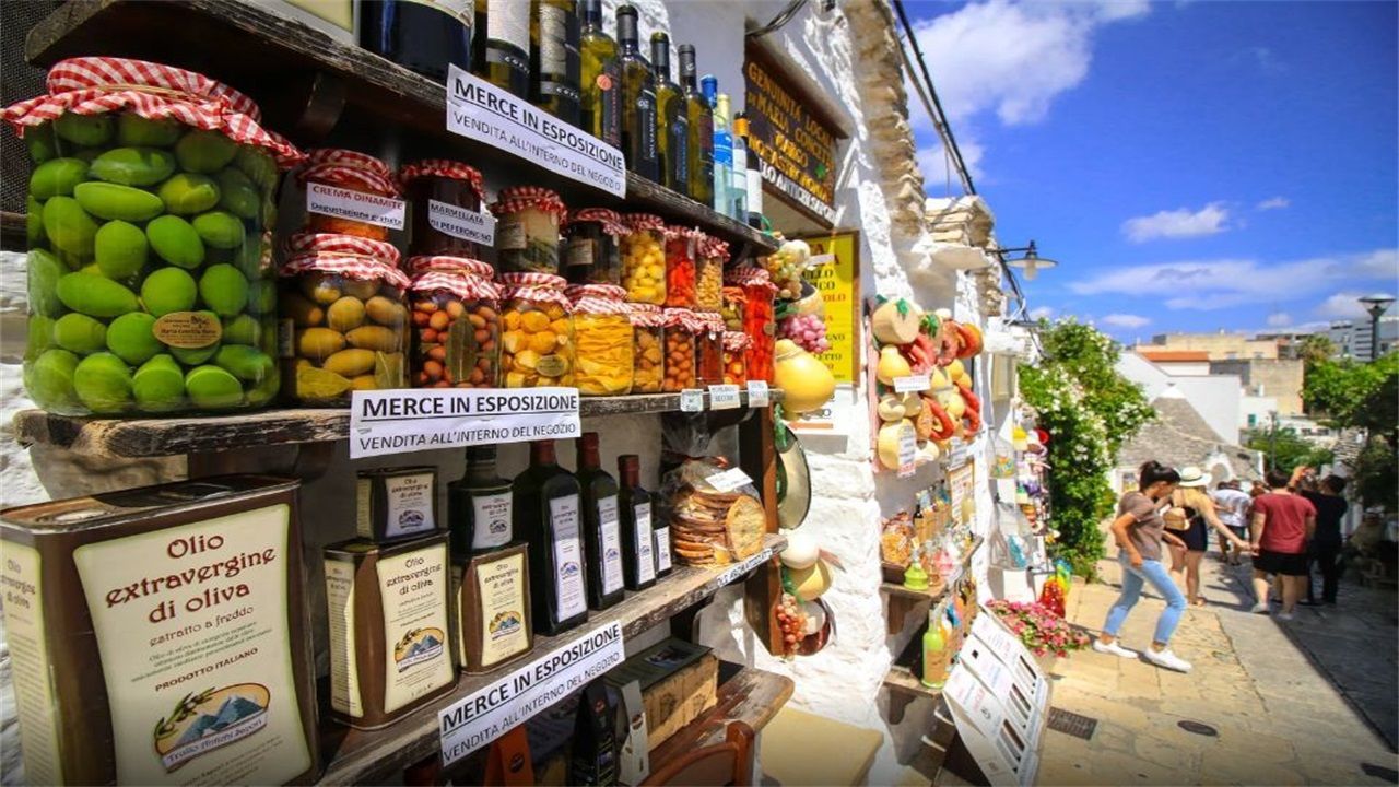 欧洲的"蘑菇村":1600个石屋好像蘑菇,被称为意大利的灵魂