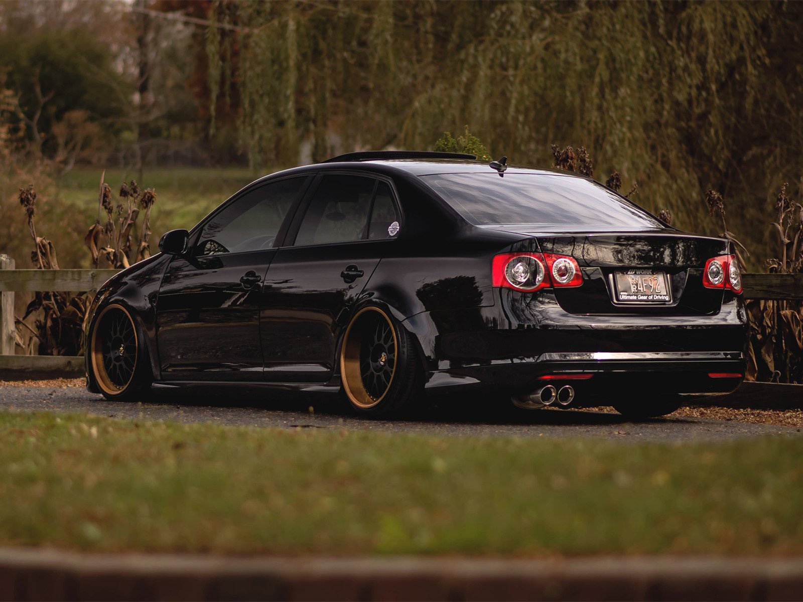 其实我们国内也有不少经典的hellaflush风格的改装案例